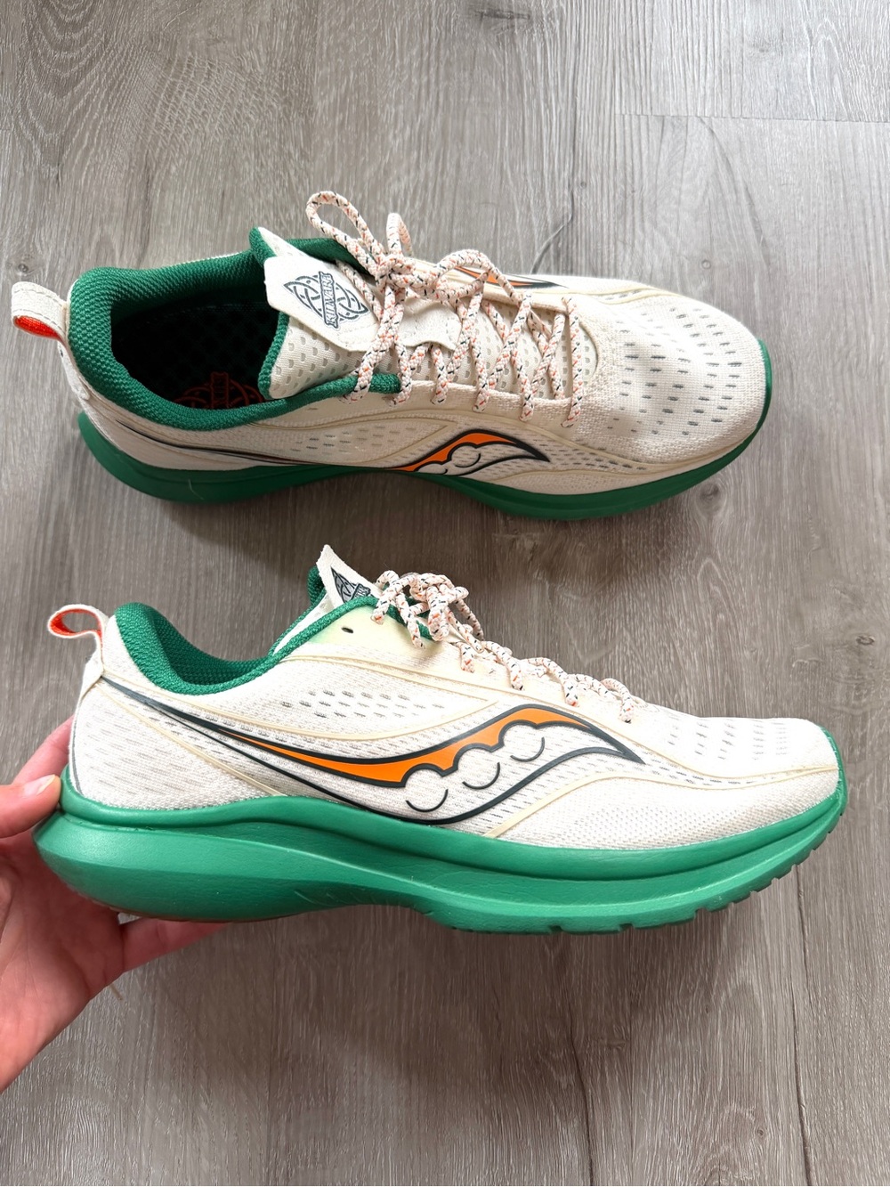 Saucony Shamrock Kinvara 13 Irish Cream Shoes Sneakers 11 Womens S10723-17